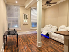 Luxury Apt Decatur st New Orleans, French Quarter's Vieux Carré